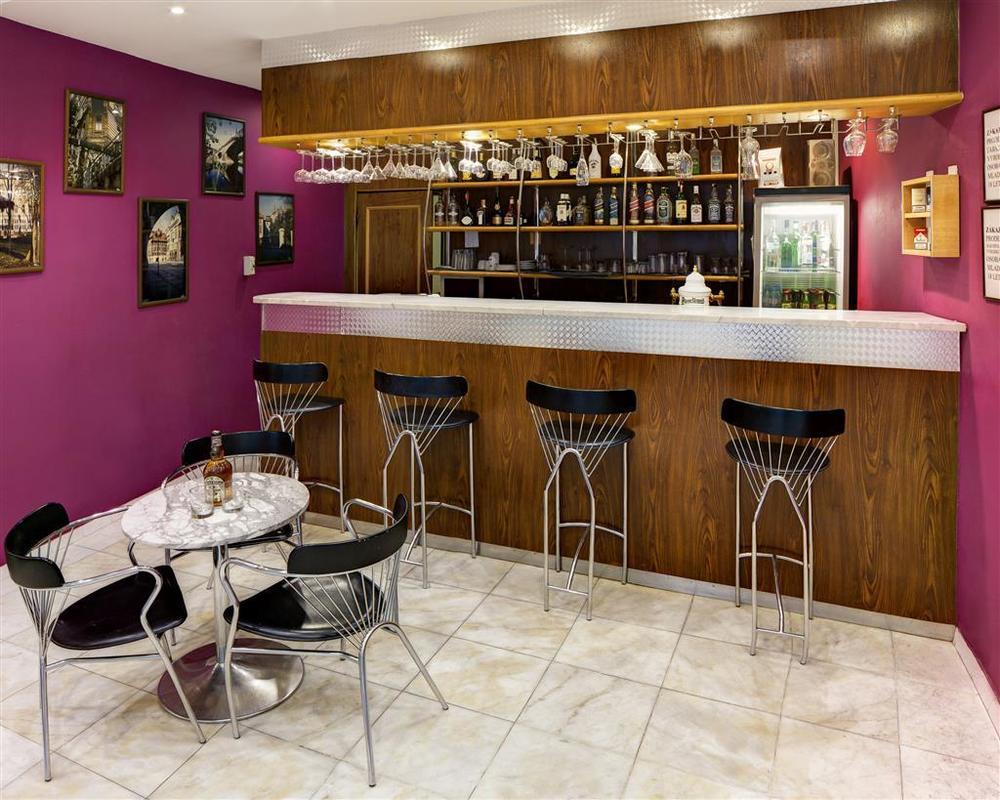 Luxury Family Bílá Labuť Hotel 4*