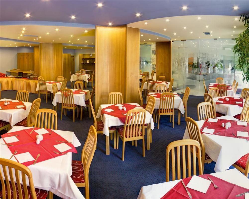 Hotel Luxury Family Bílá Labuť 4*