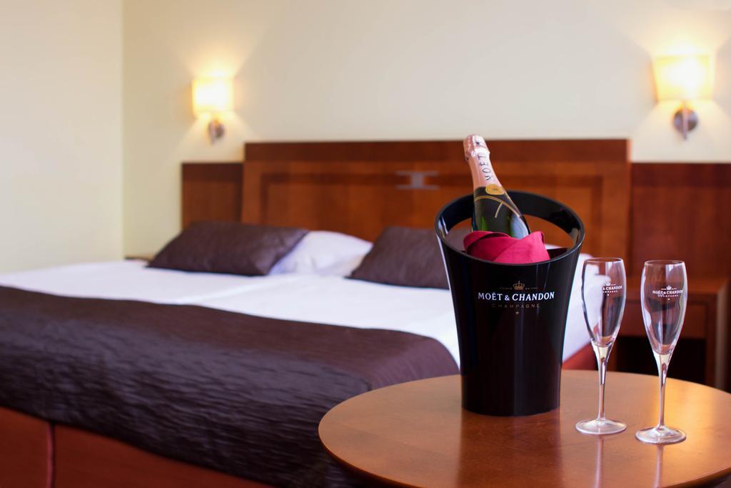 Hotel Luxury Family Bílá Labuť 4*