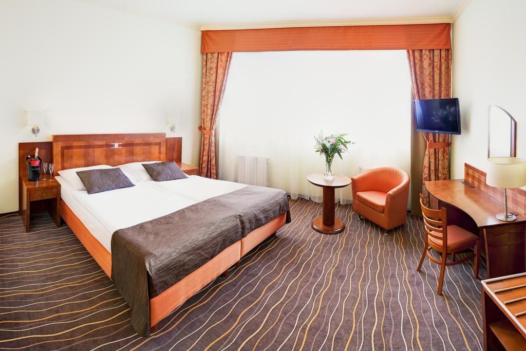 Hotel Luxury Family Bílá Labuť